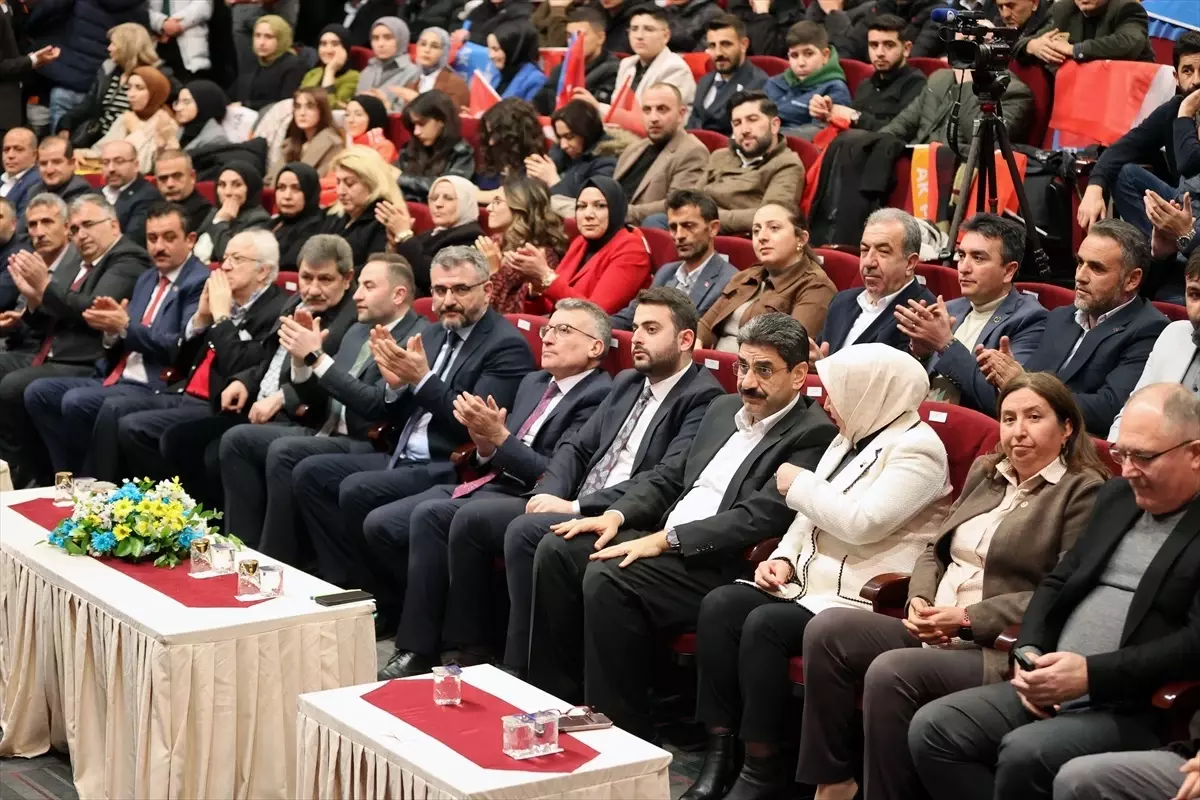 AK Parti TBMM Grup Başkanı Güler, partisinin Sivas Gençlik Kolları Kongresi\'nde konuştu Açıklaması