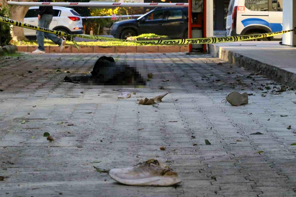 Antalya\'da Korkunç Olay: Eski Eş İnfaz Etti