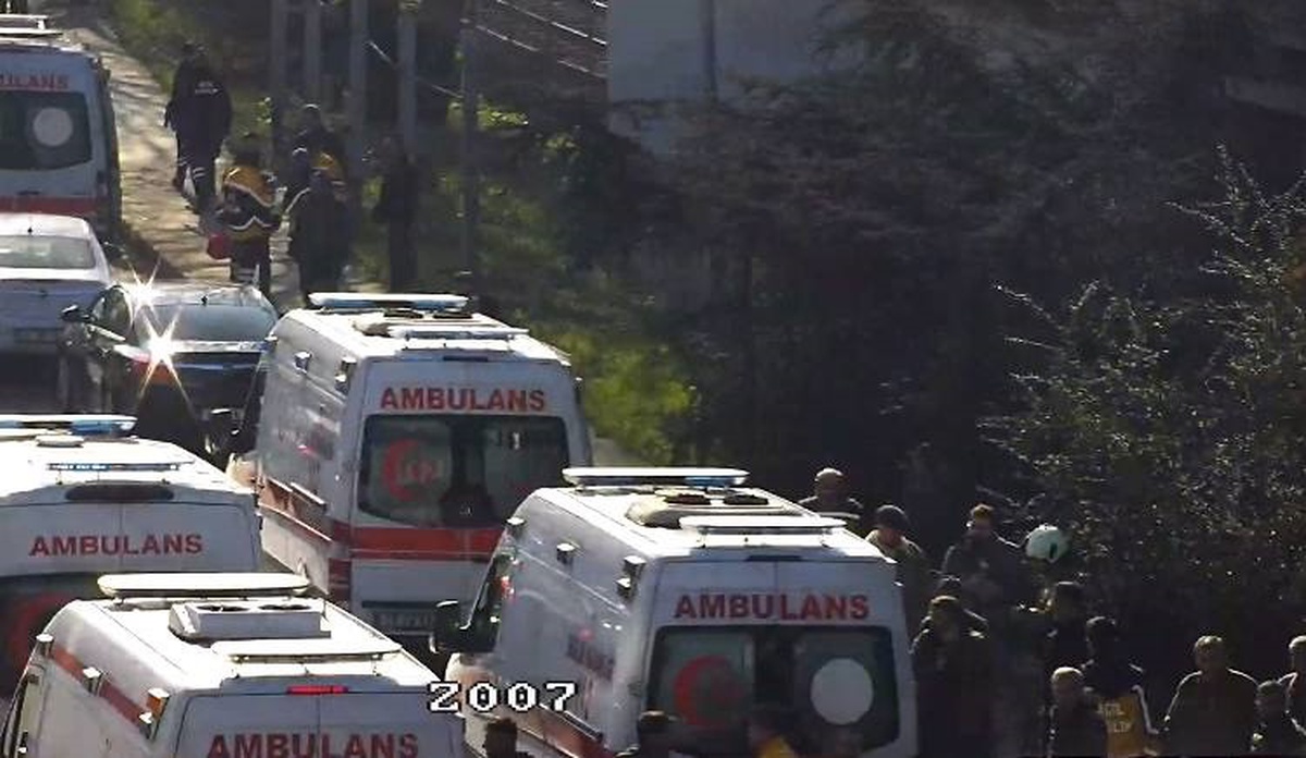 Esenler\'de Trafik Kazası: 6 Yaralı