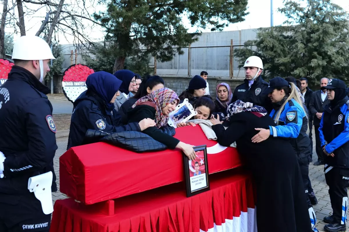 Kalp krizi geçiren polis memuru hayatını kaybetti