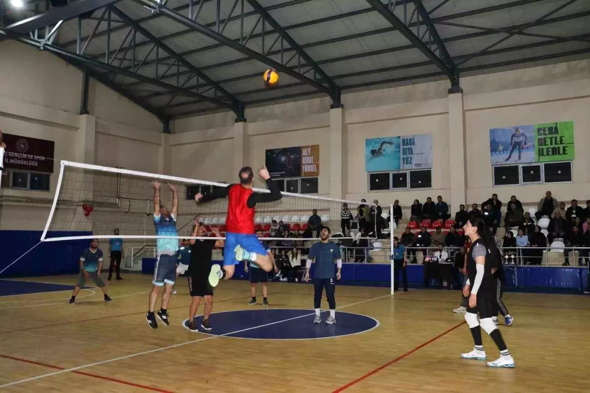 Korkut\'ta Voleybol Turnuvası Sona Erdi