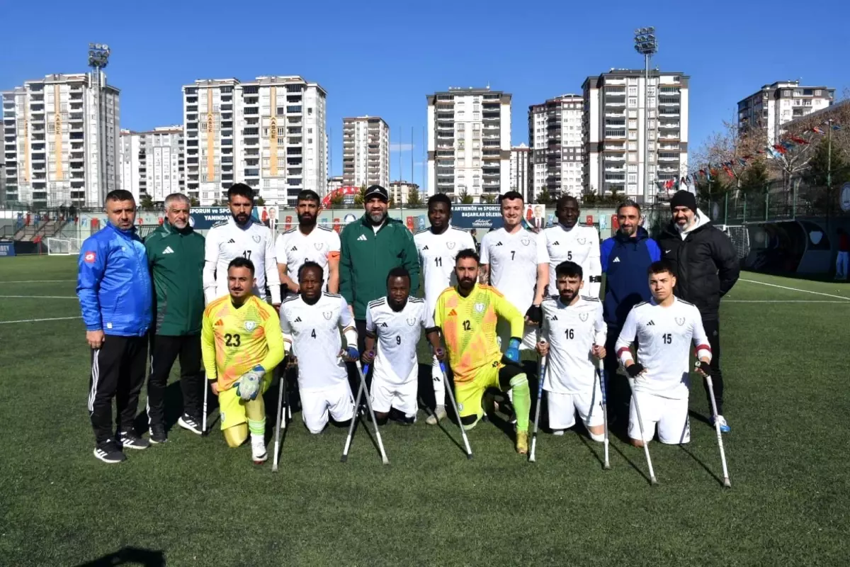 Şahinbey Belediye Ampute Futbol Takımı, Sakarya\'yı 8-0 Geçti