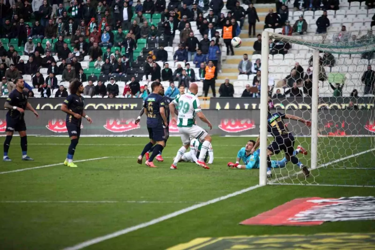 Konyaspor 1-0 Kasımpaşa: İlk Yarının Sonucu