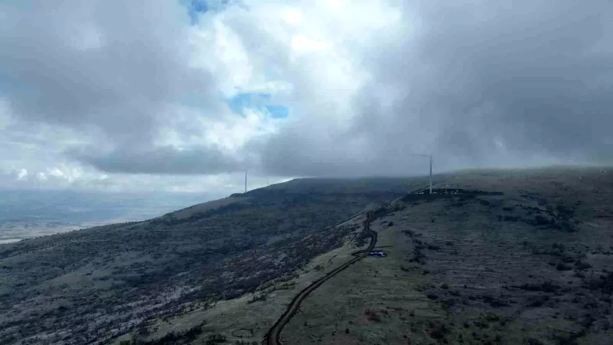 Kayseri\'de Türkiye\'nin İlk Toplu Ulaşım Rüzgar Enerji Santrali Kuruldu