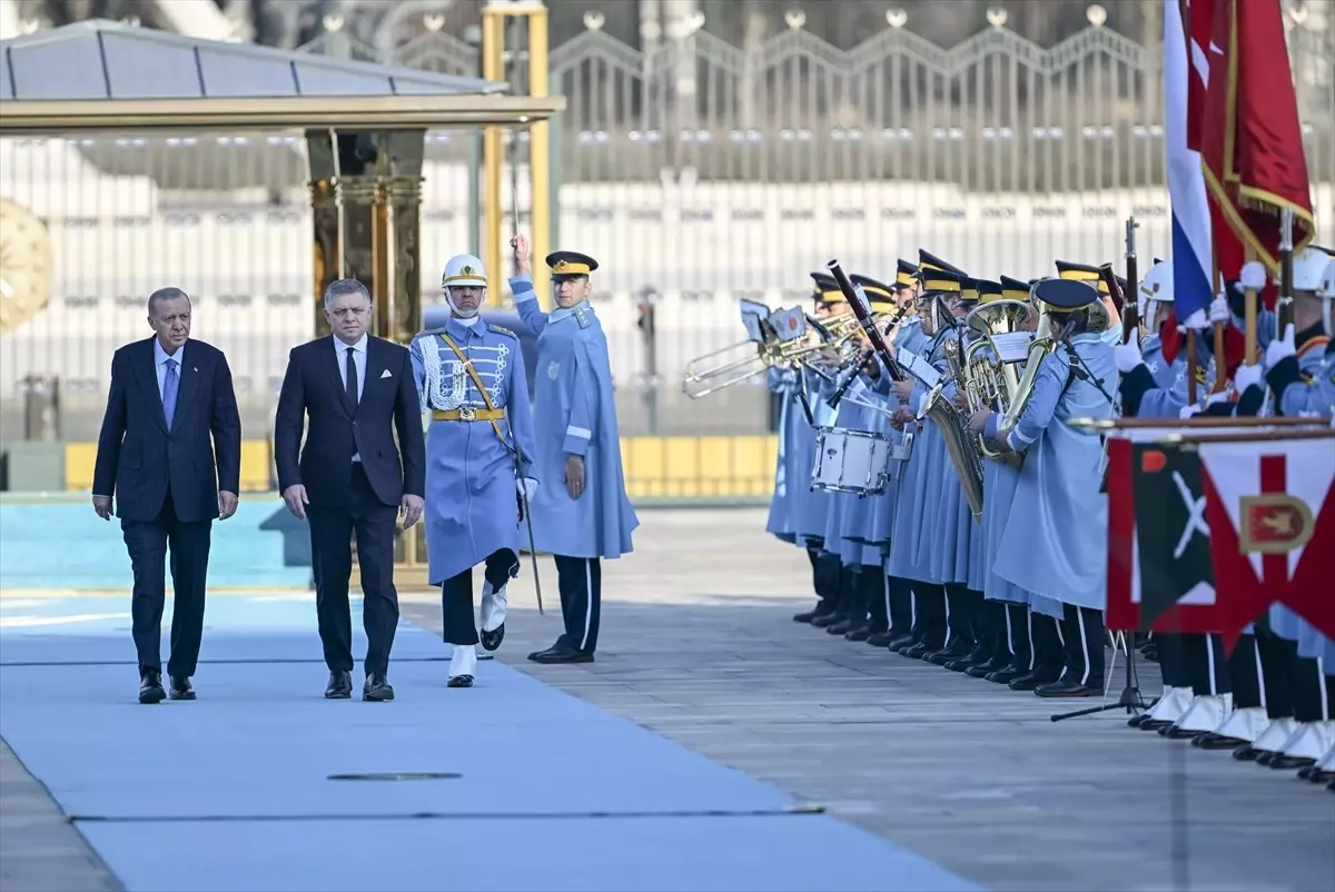 Cumhurbaşkanı Erdoğan, Slovakya Başbakanı Fico\'yu resmi törenle karşıladı