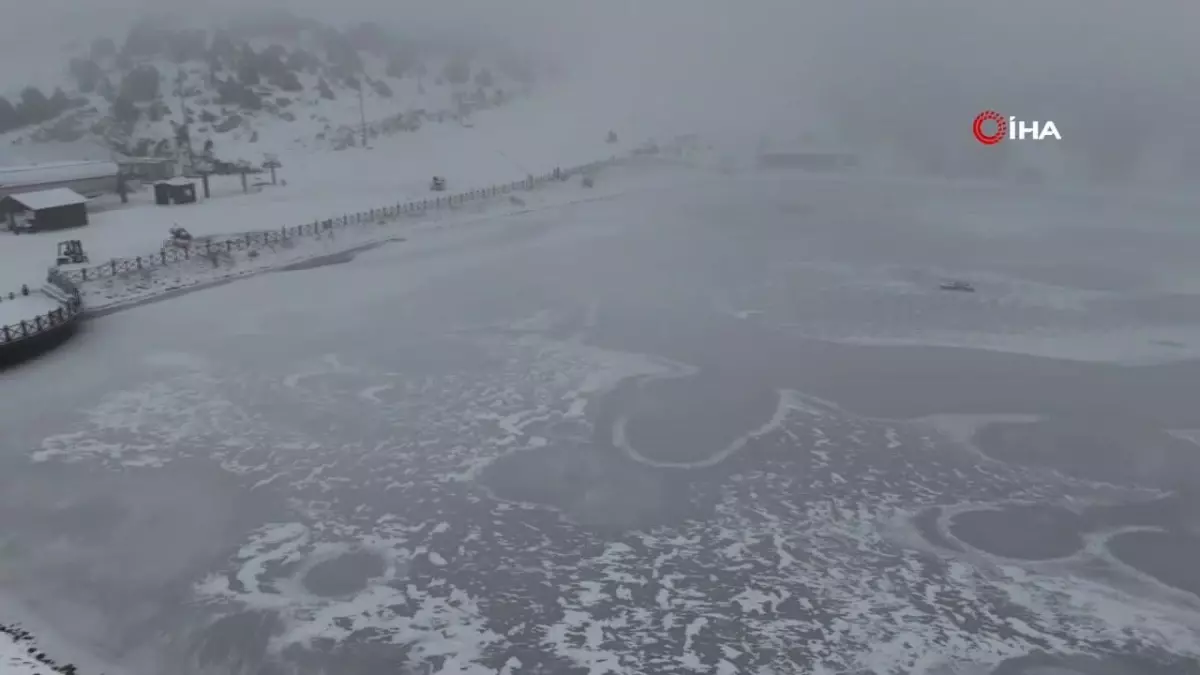 Erzincan\'da Buzlu Doğa Manzaraları