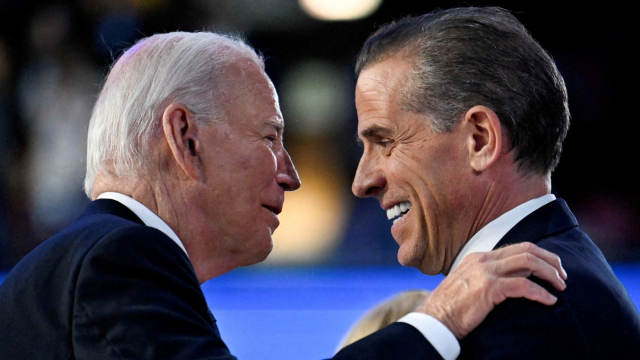 Joe Biden 5 aile üyesi için af çıkardı