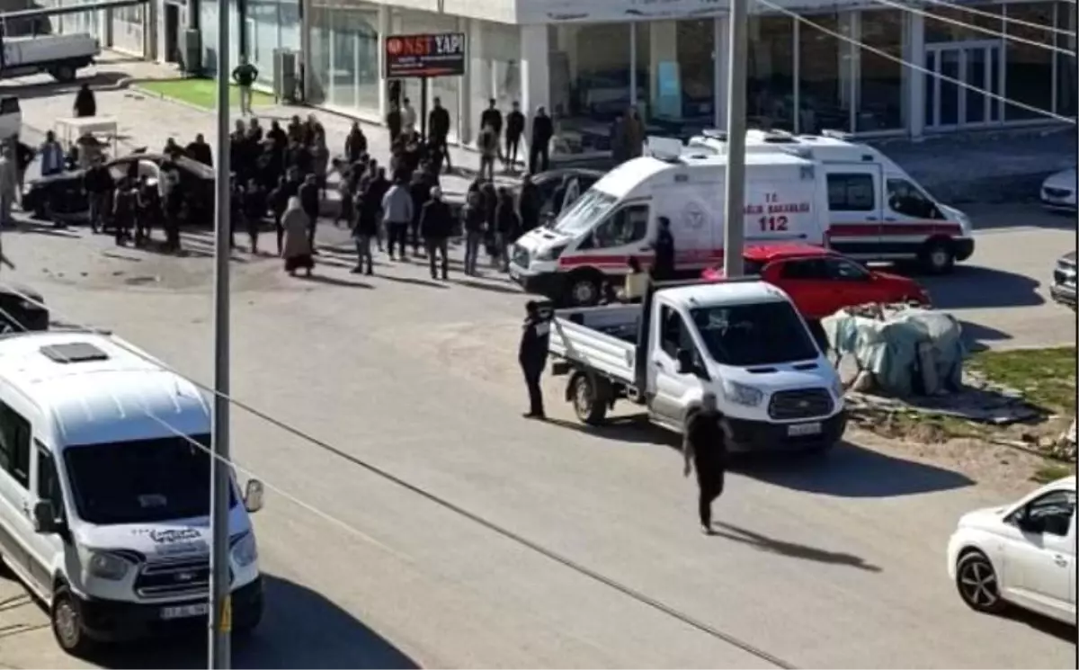 Mardin\'de Trafik Kazası: 2 Yaralı