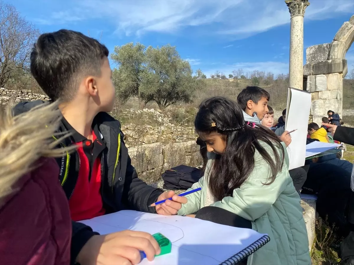 Tarihi Öğrenme Gezisinde Öğrenciler Buluştu