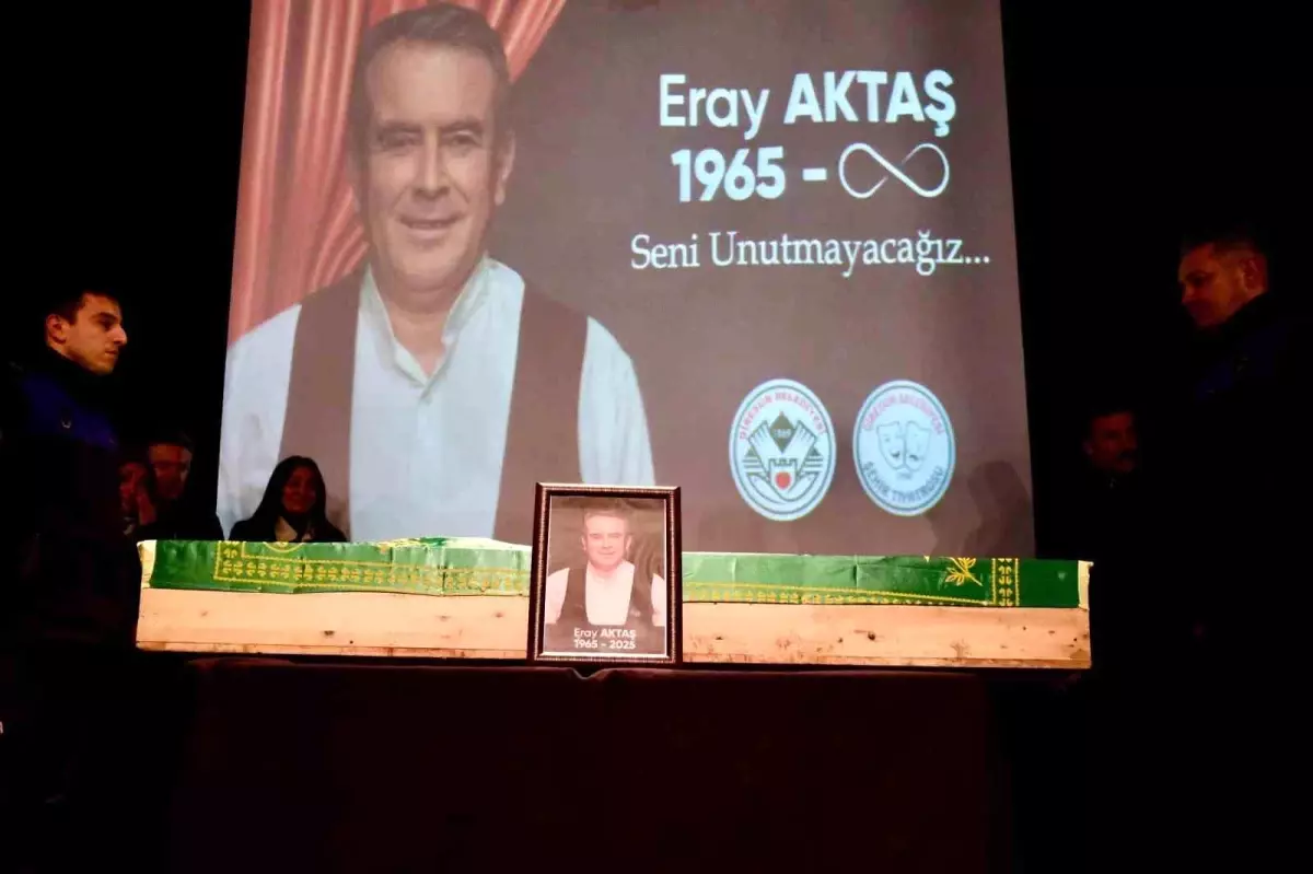 Tiyatro Sanatçısı Eray Aktaş Son Yolculuğuna Uğurlandı