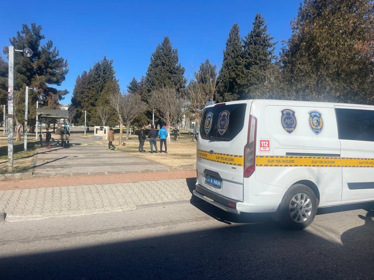 Gaziantep\'te Tartışma Sonrası Kadın Tabancayla Yaralandı