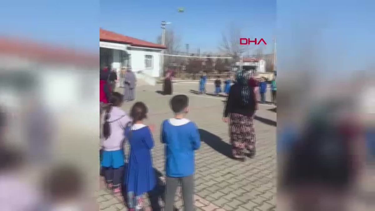 Şalvarlı, Anadolu Sultanları takımı, ilk kez tribünde voleybol maçı izledi