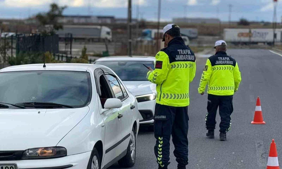 Tekirdağ\'da Trafik Denetimi: 15 Sürücüye Ceza