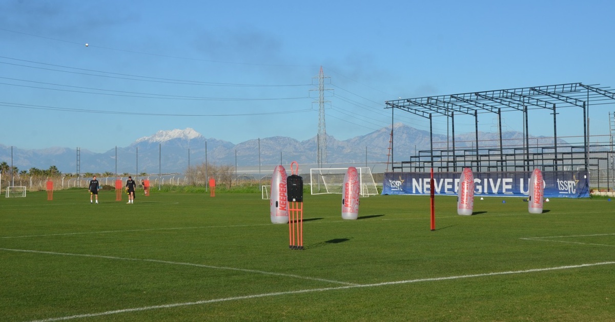 Antalya\'ya 5 Yeni FIFA Standartlarında Futbol Sahası Kazandırıldı