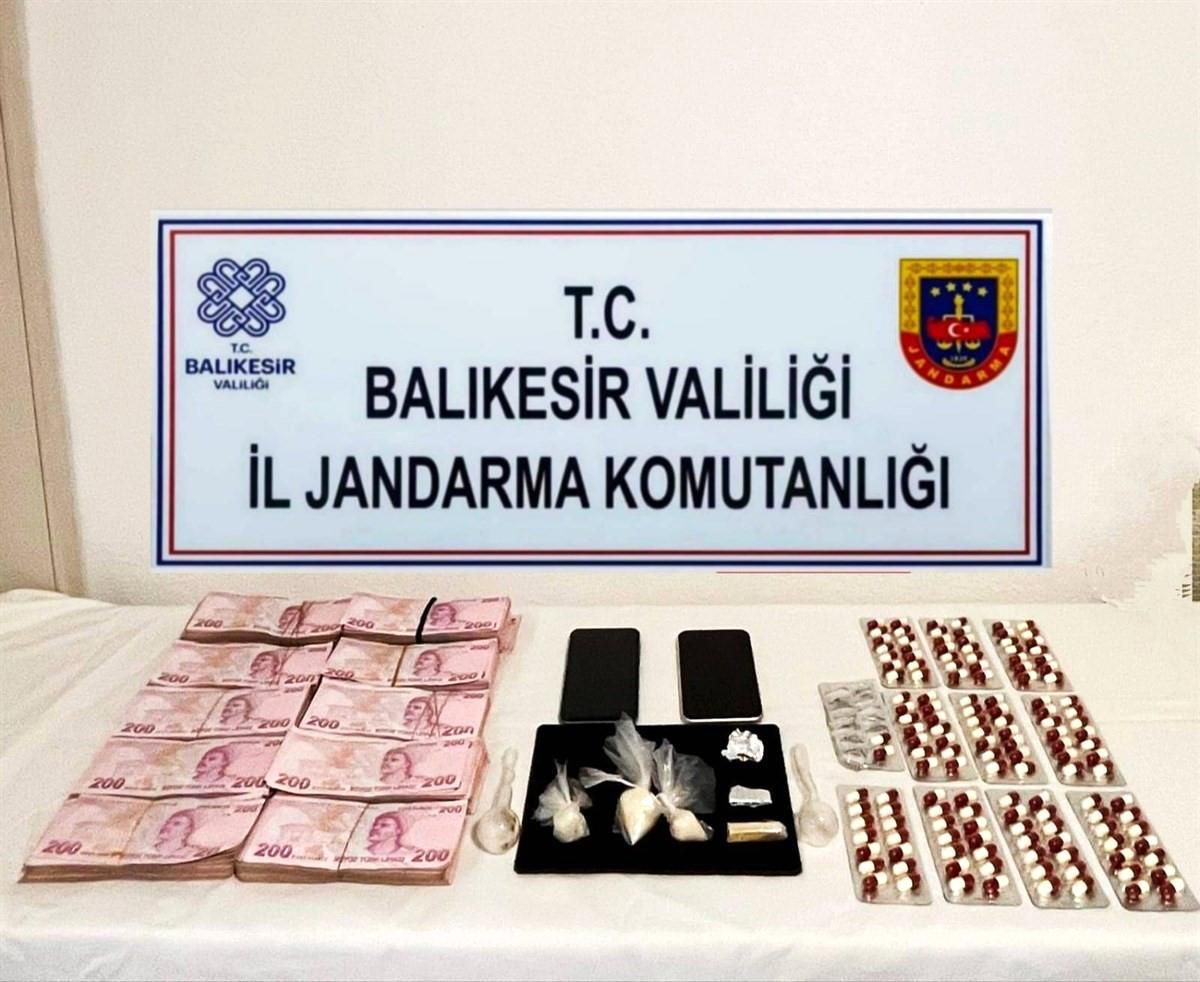Balıkesir\'de Uyuşturucu Operasyonu: 8 Tutuklama