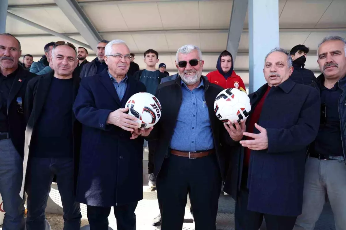 Talas\'ta Mahalleler Arası Futbol Turnuvası Yapıldı