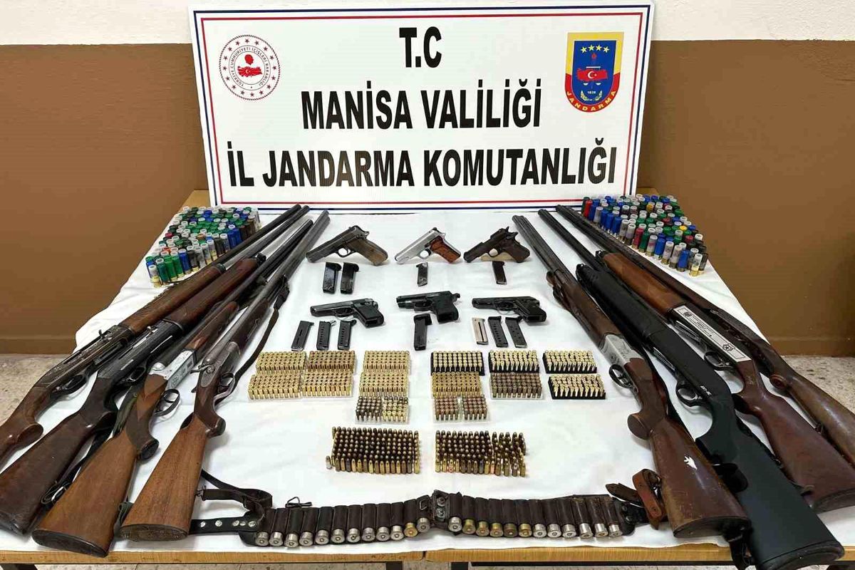 Manisa\'da Silah Ticareti Operasyonu