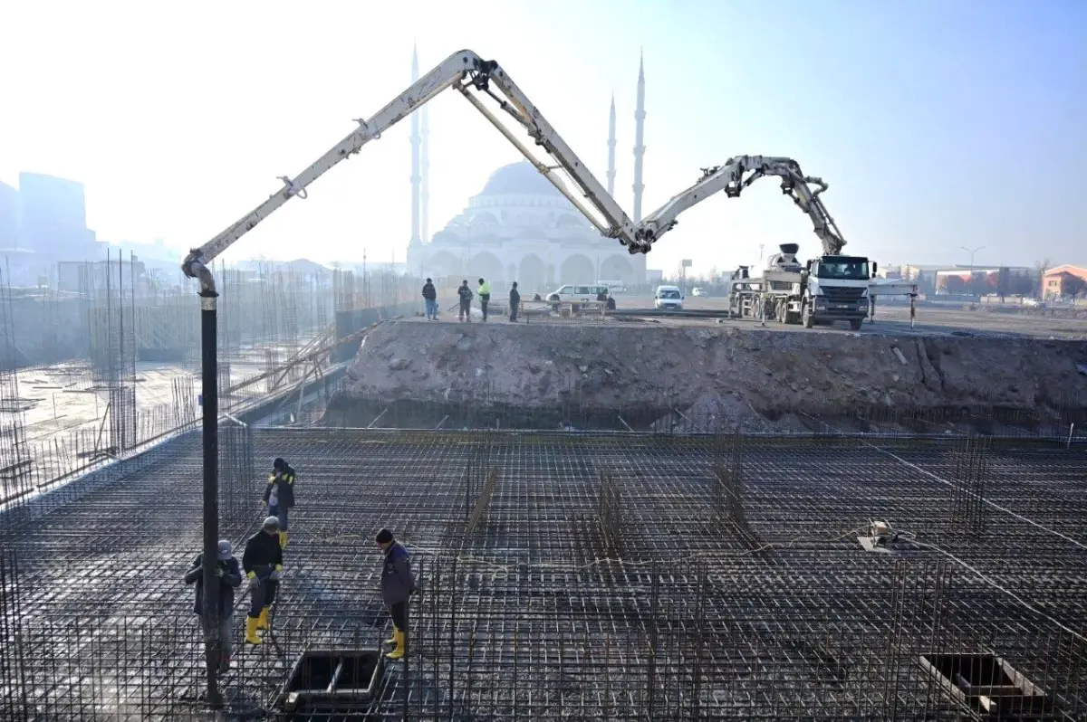 Kayseri OSB\'de Yeni İş Merkezi Temeli Atıldı