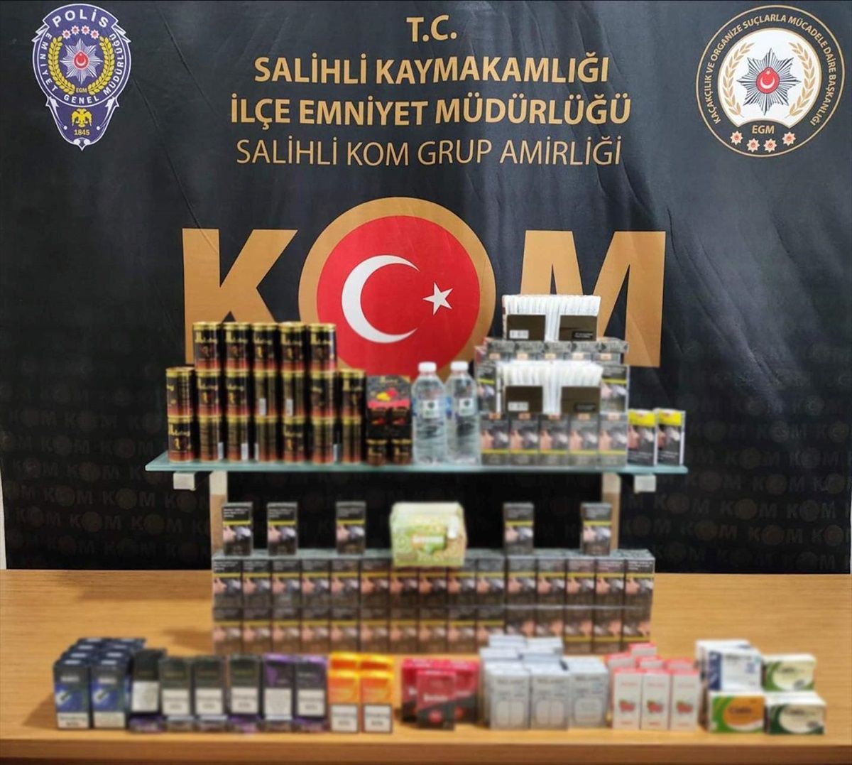 Salihli\'de Kaçak Tütün Operasyonu