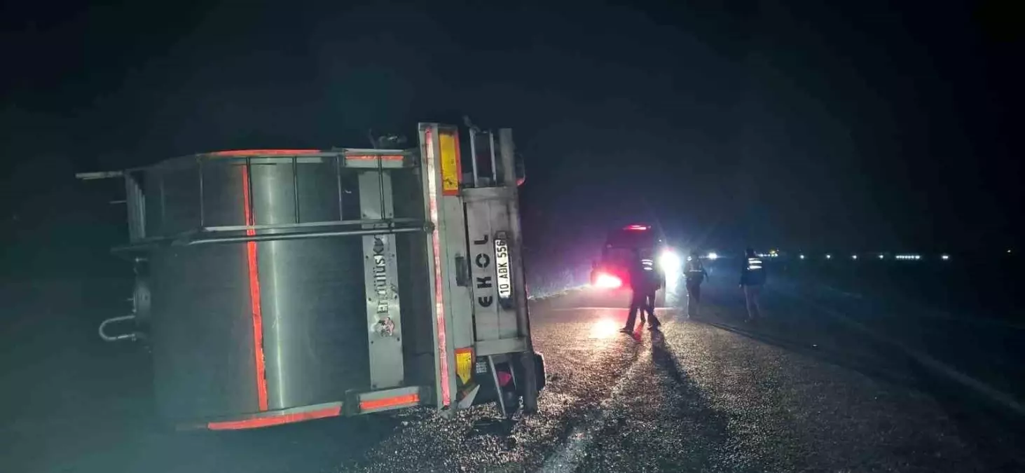 Balıkesir\'de Zincirleme Trafik Kazası: İki Yaralı