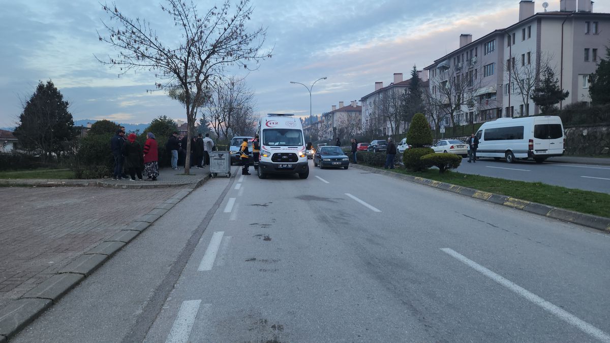 Düzce\'de Minibüs Sürücüsü Kalp Krizi Geçirerek Hayatını Kaybetti