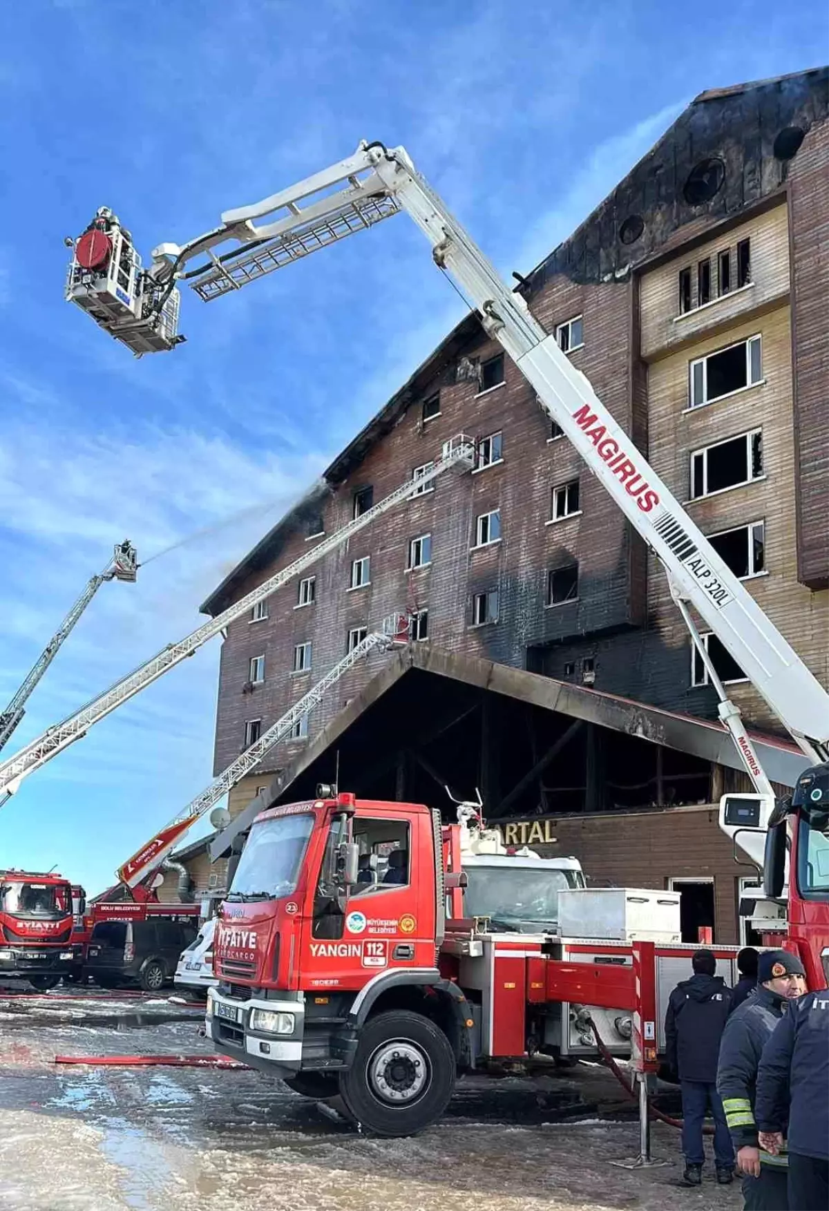 Sakarya Büyükşehir Belediyesi\'nden Yangın Müdahalesine Destek