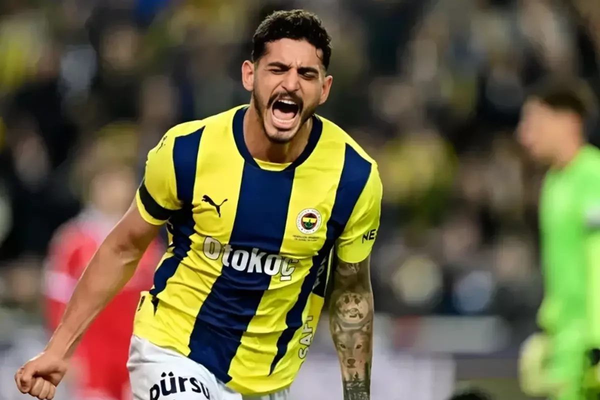 Samet Akaydın istese de Fenerbahçe\'den gidemiyor