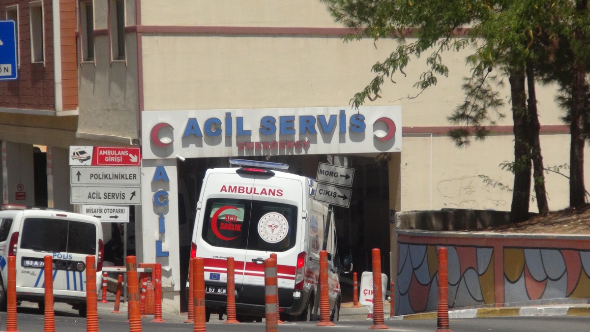 Şanlıurfa\'da ambulans çarpan 6 yaşındaki çocuk hayatını kaybetti