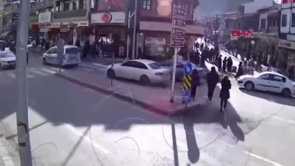 Polis Dolandırıcılığını Önledi: Afyonkarahisar\'da Aytuğ Engellendi