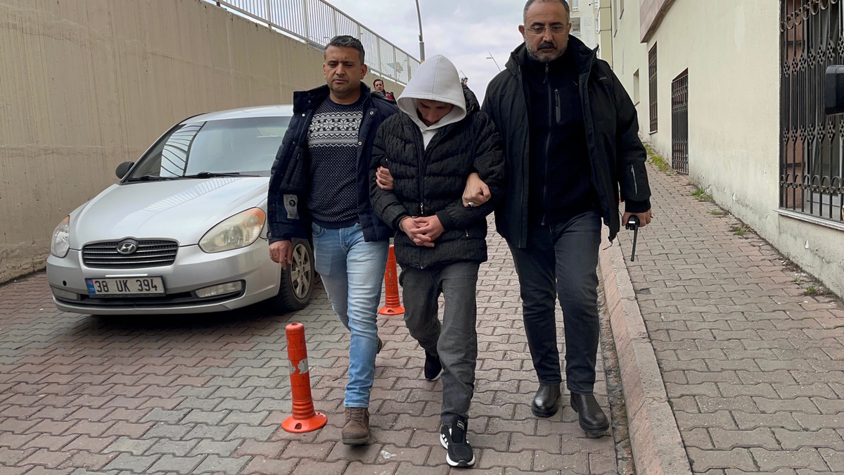 Kayseri\'de Pompalı Tüfekle Cinayet Davasında Tanıklar Dinlendi