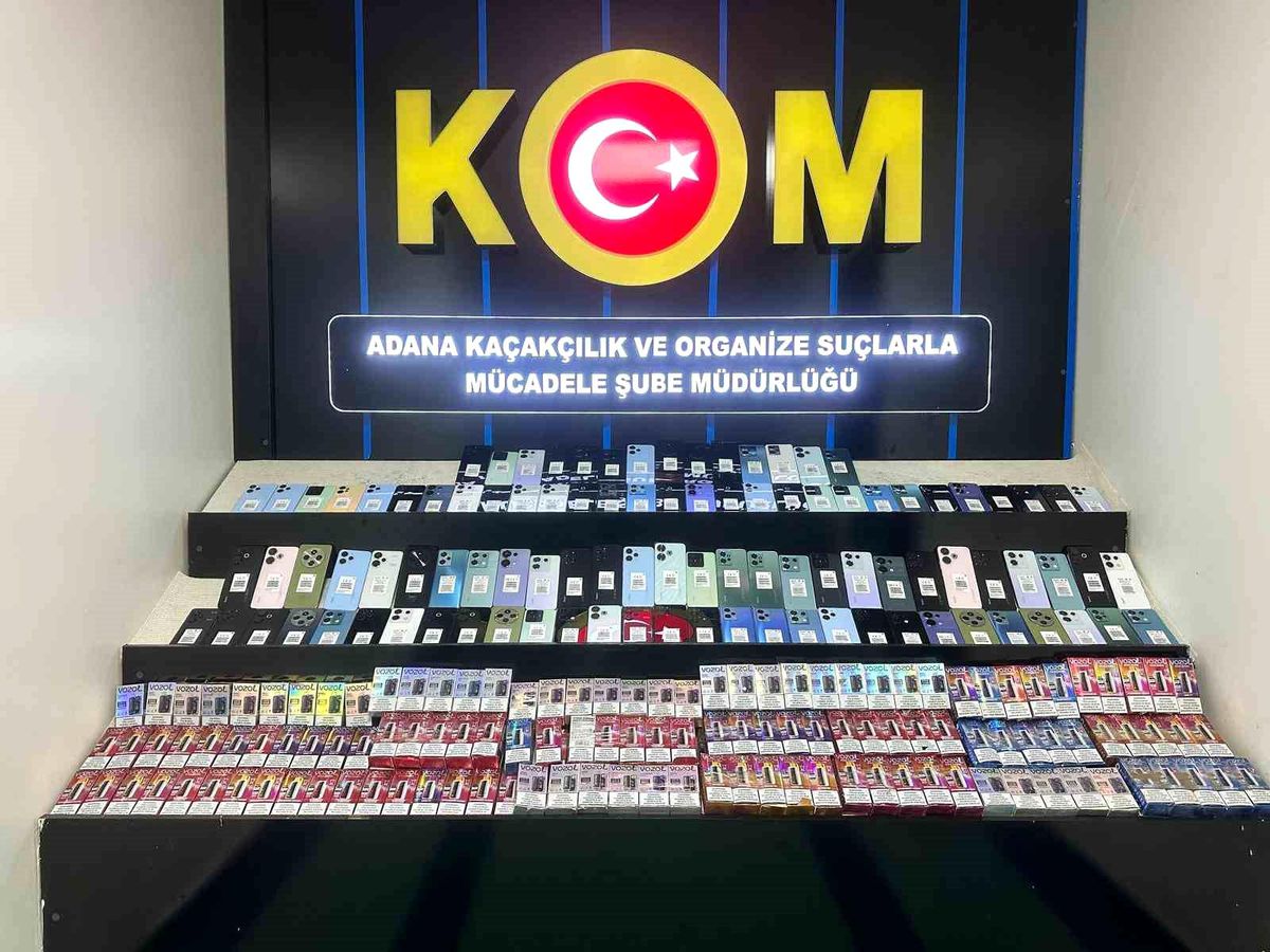 Adana\'da Gümrük Kaçağı Ürünler Ele Geçirildi