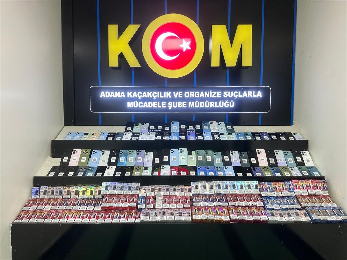 Adana\'da Tırda Kaçak Elektronik Eşya Ele Geçirildi