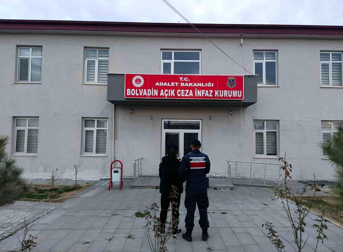 Afyonkarahisar\'da 2 Şahıs Yakalandı