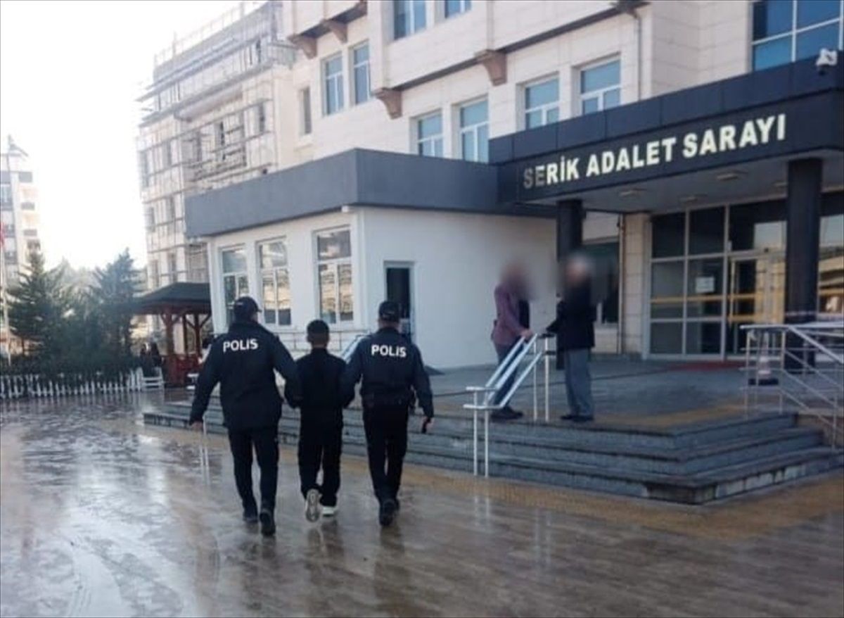 Antalya\'da 212 Şüpheli Tutuklandı