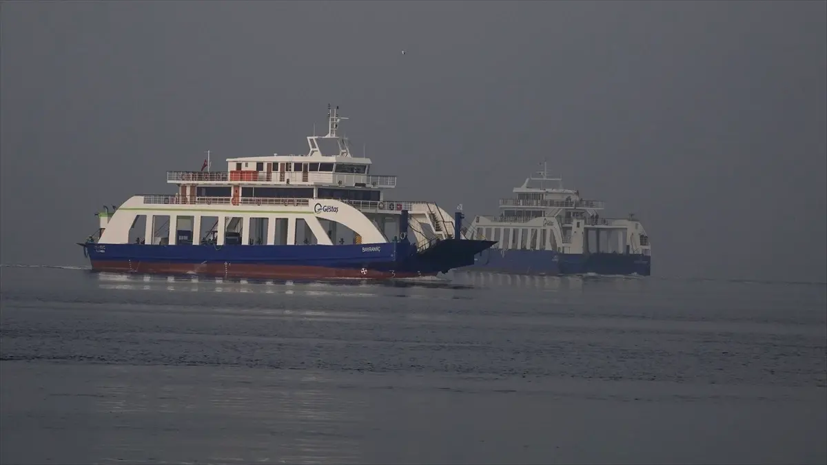 Çanakkale Boğazı\'nda Sis Geçidi Yeniden Açıldı