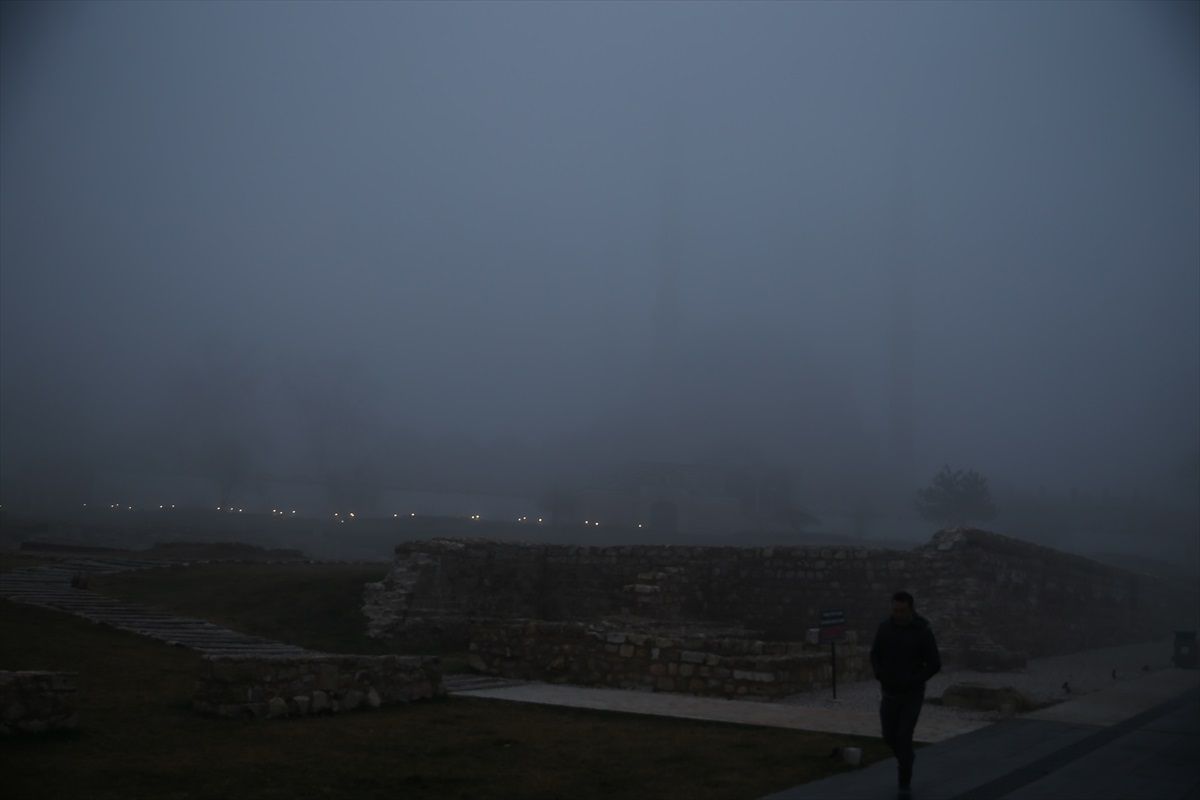 Edirne\'de Yoğun Sis Etkili