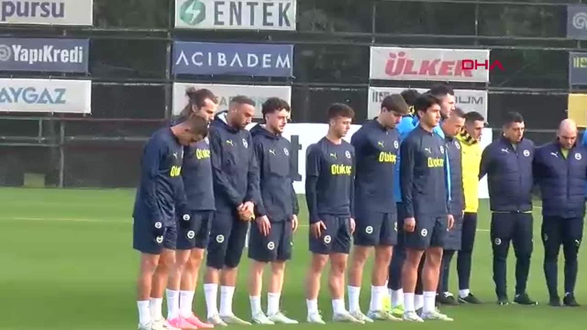 Fenerbahçe, Otel Yangınında Hayatını Kaybedenler İçin Saygı Duruşunda Bulundu
