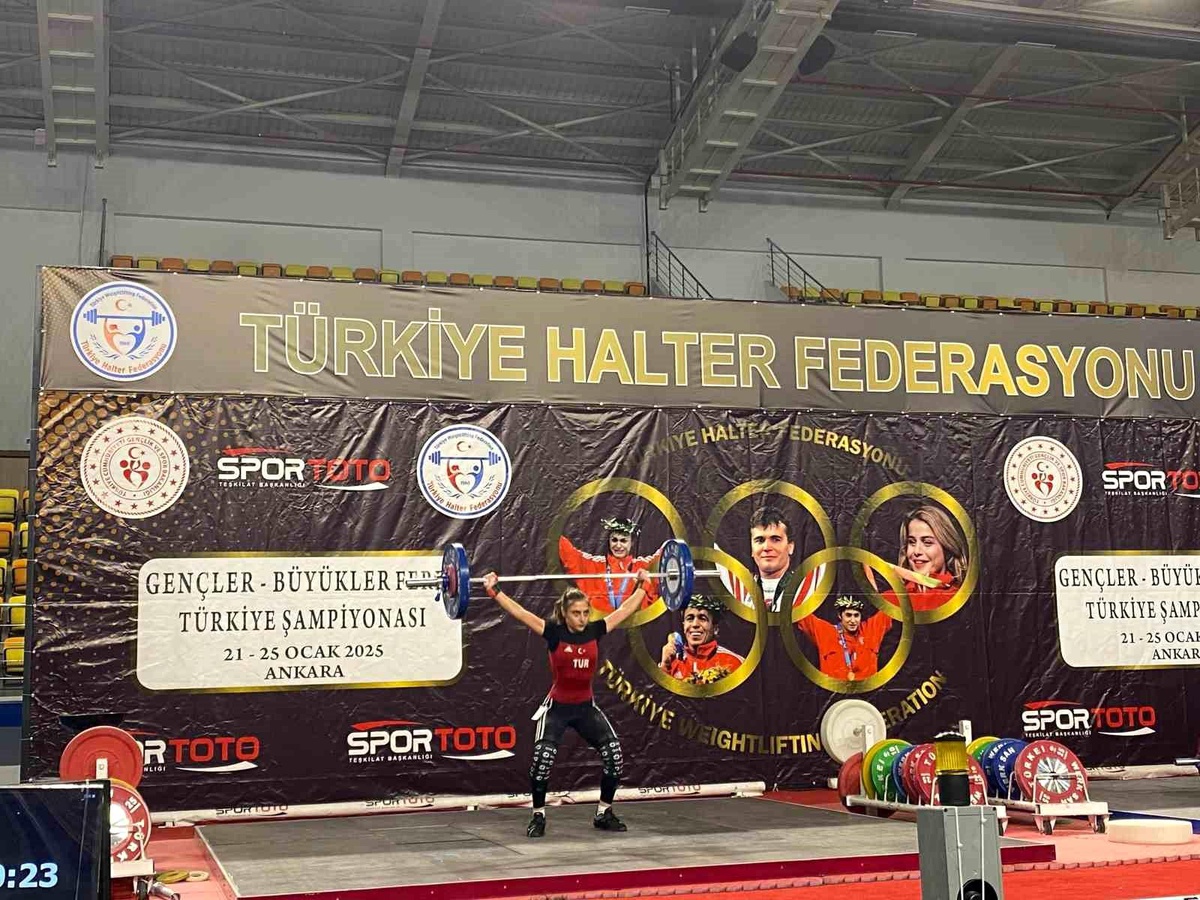 Türkiye Halter Şampiyonası Ankara\'da Başladı