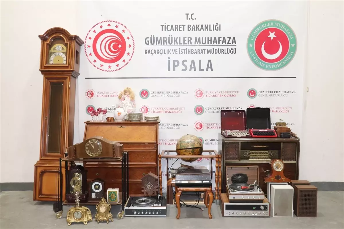 İpsala Sınır Kapısı\'nda Antika Eşya Ele Geçirildi