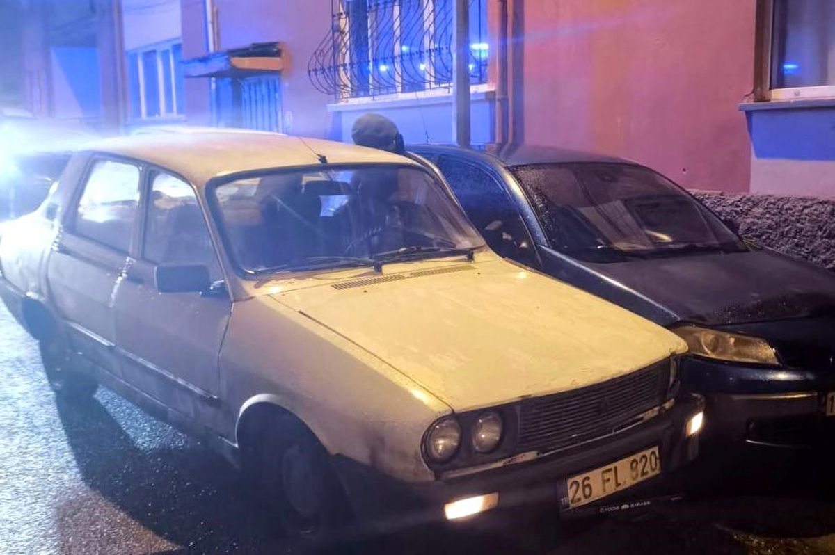 Eskişehir\'de otomobil kazası: Bir kişi hayatını kaybetti