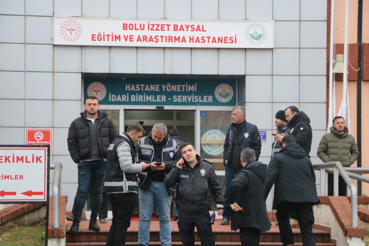 Yangında Hayatını Kaybedenlerin Cenazeleri Ailelerine Teslim Edildi