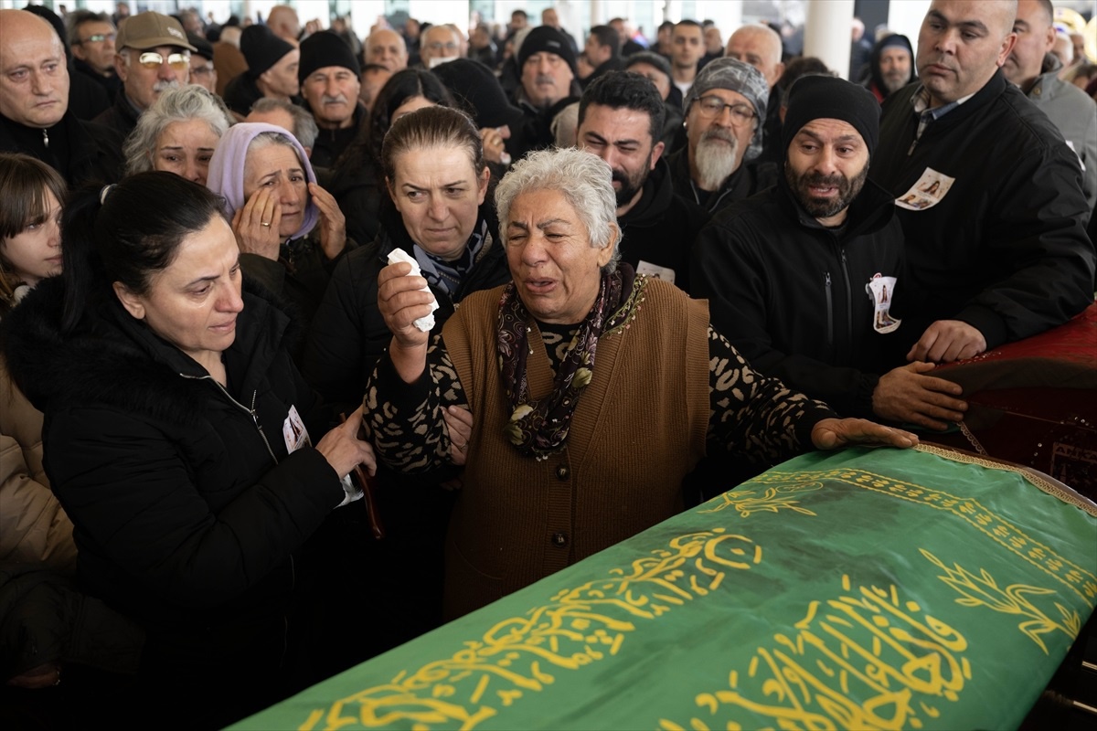 Yangında Hayatını Kaybeden Aile Uğurlandı
