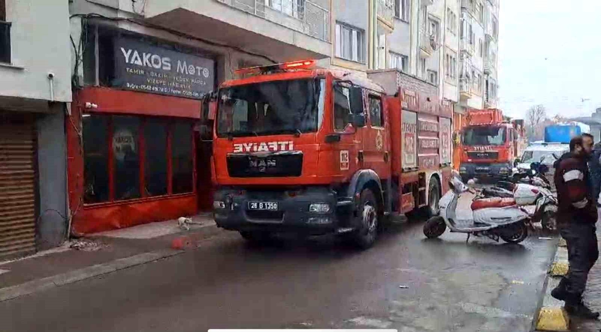 Eskişehir\'de Motosiklet Tamirhanesinde Yangın
