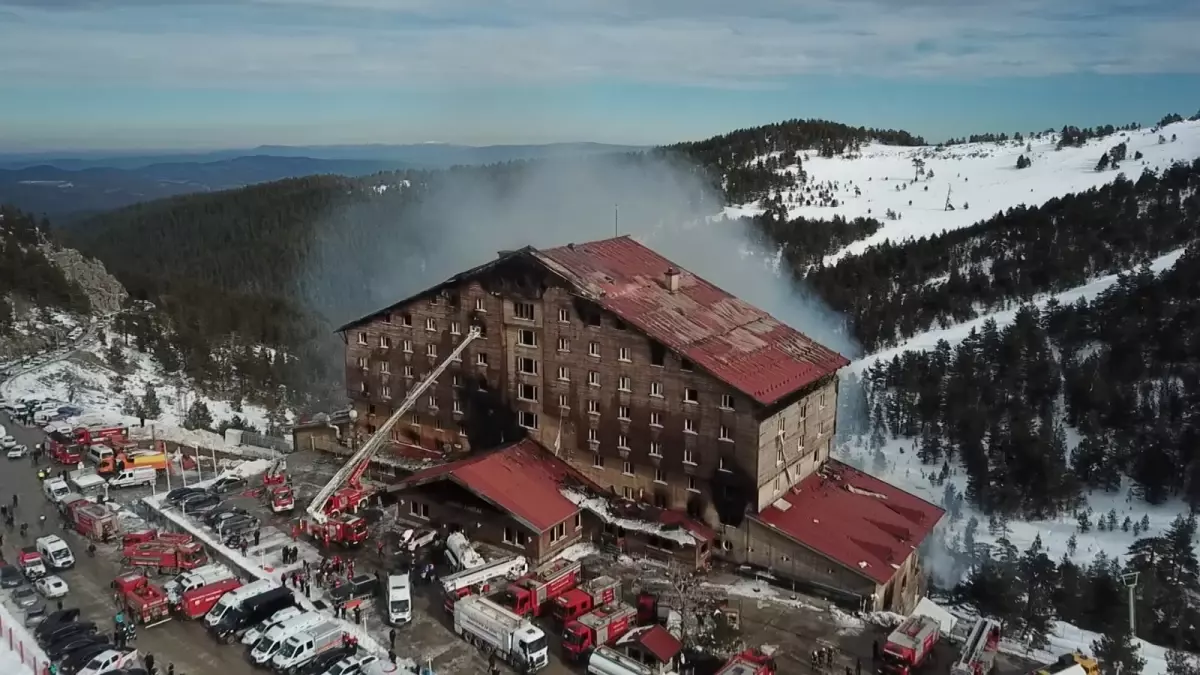 Grand Kartal Otel\'deki Yangın Öncesi Yangın Yeterlilik Belgesi Verilmiş