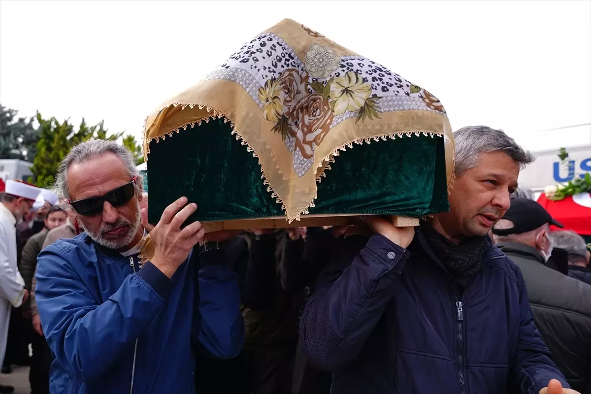 Dayı Ailesi İçin Cenaze Töreni Düzenlendi