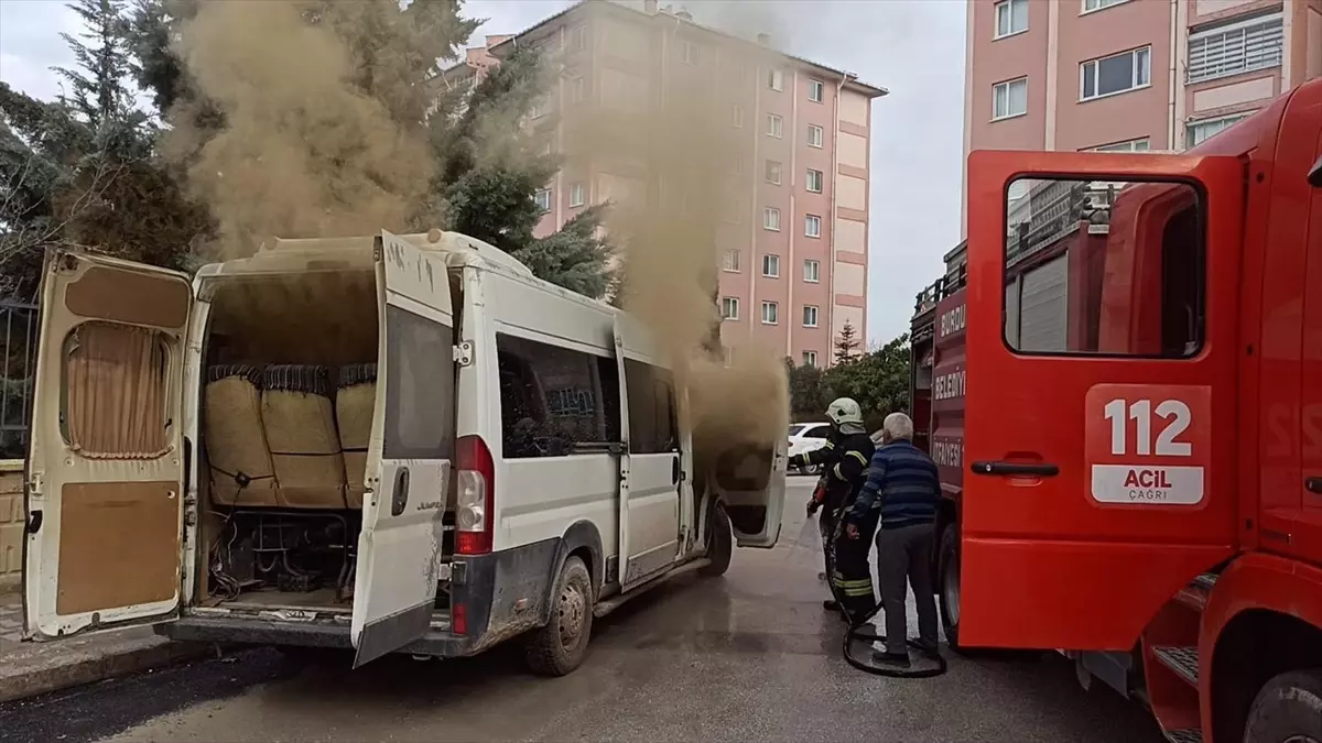 Burdur\'da Minibüs Yangını