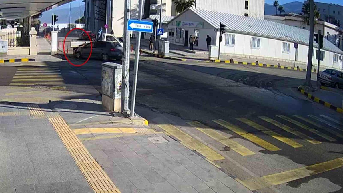 Hatay\'da otomobil yangını panik yarattı