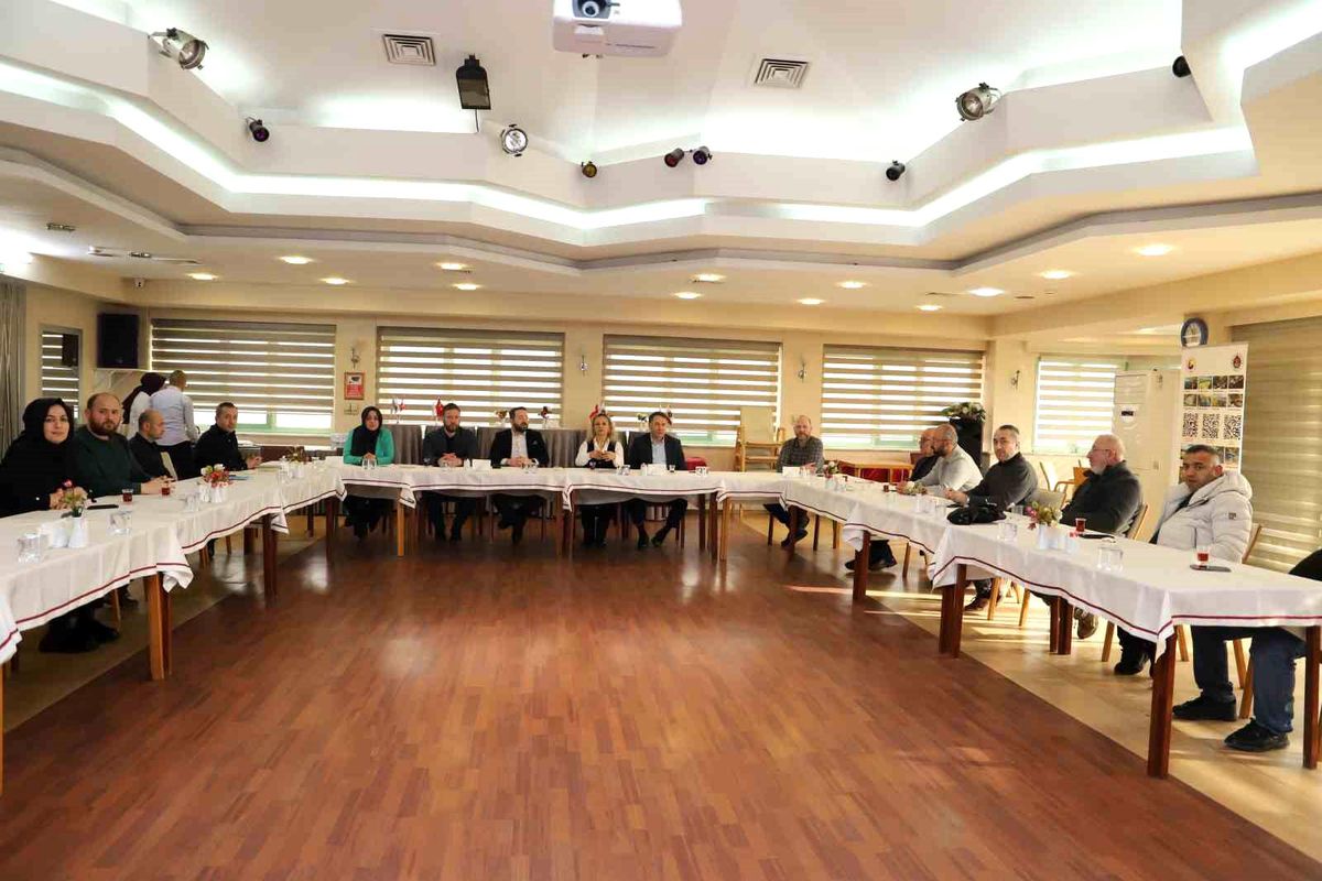 Düzce\'de Yabancı Öğrencilerin İstihdamı Konuşuldu