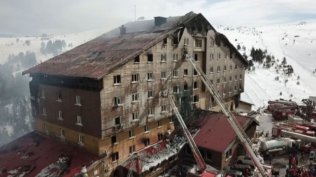 Eski otel çalışanından itiraf gibi açıklama: Yangın alarmı devreye girince patron kızmıştı