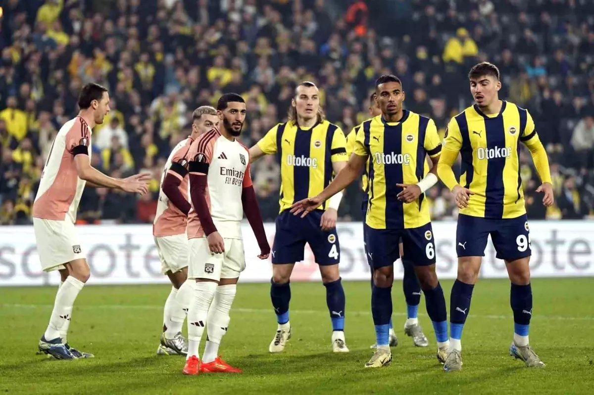 Fenerbahçe - Lyon: Golsüz Beraberlik